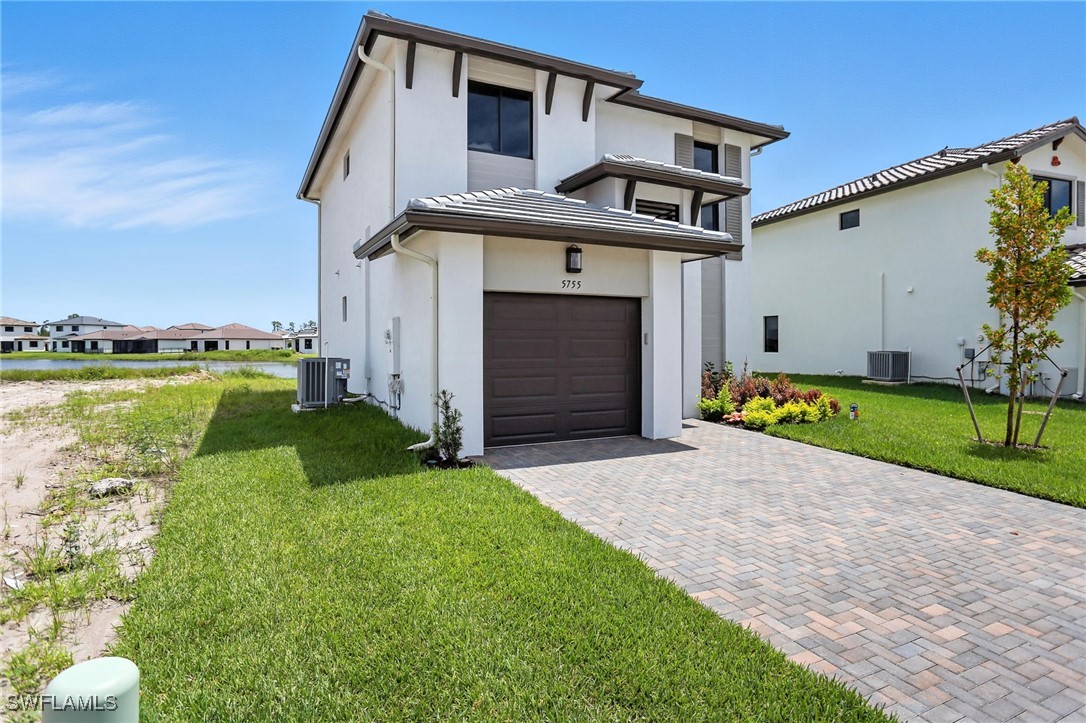 3 Bed Waterfront Home for Sale in Silverwood, FL, $421,307 — photo 29