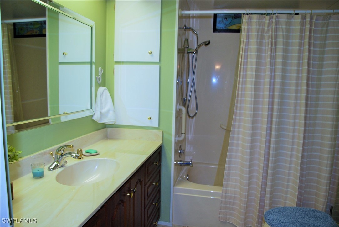 2 Bed ManufacturedHome for Sale in North Fort Myers, photo 29