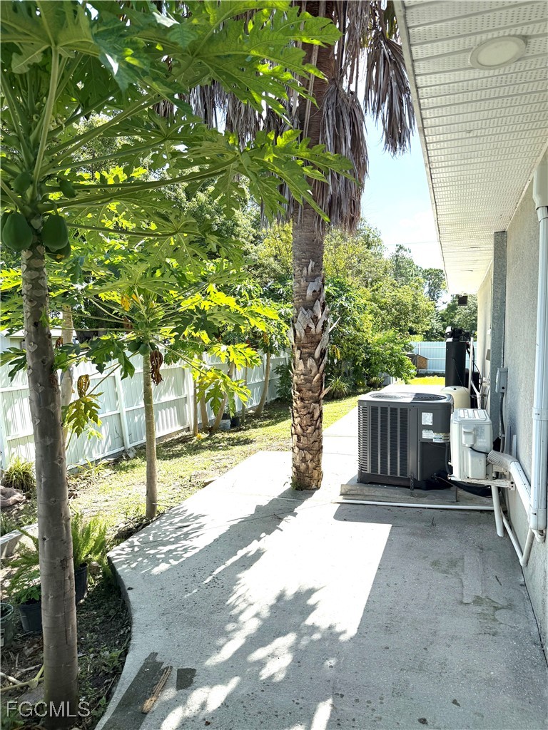 4 Bed SingleFamilyResidence for Sale in Lehigh Acres, FL — photo 29