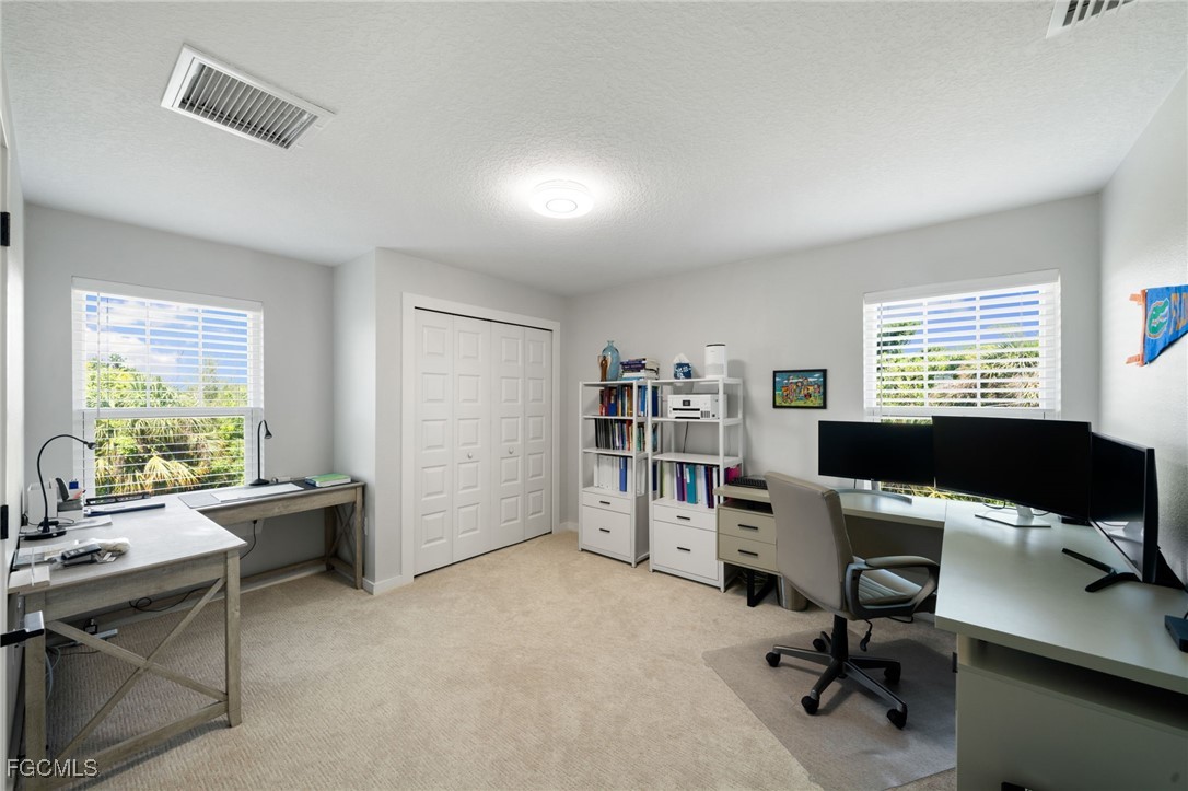 4 Bed SingleFamilyResidence for Sale in Los Colony, FL — photo 29