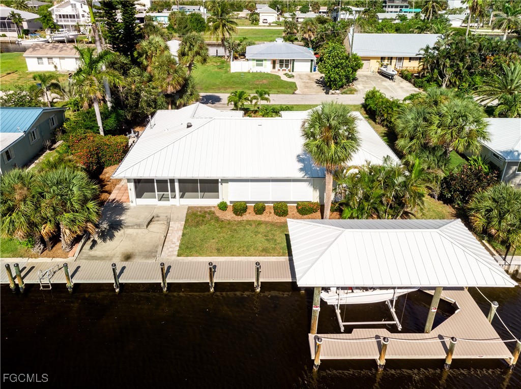 2 Bed Waterfront Home for Sale in Bokeelia, photo 29