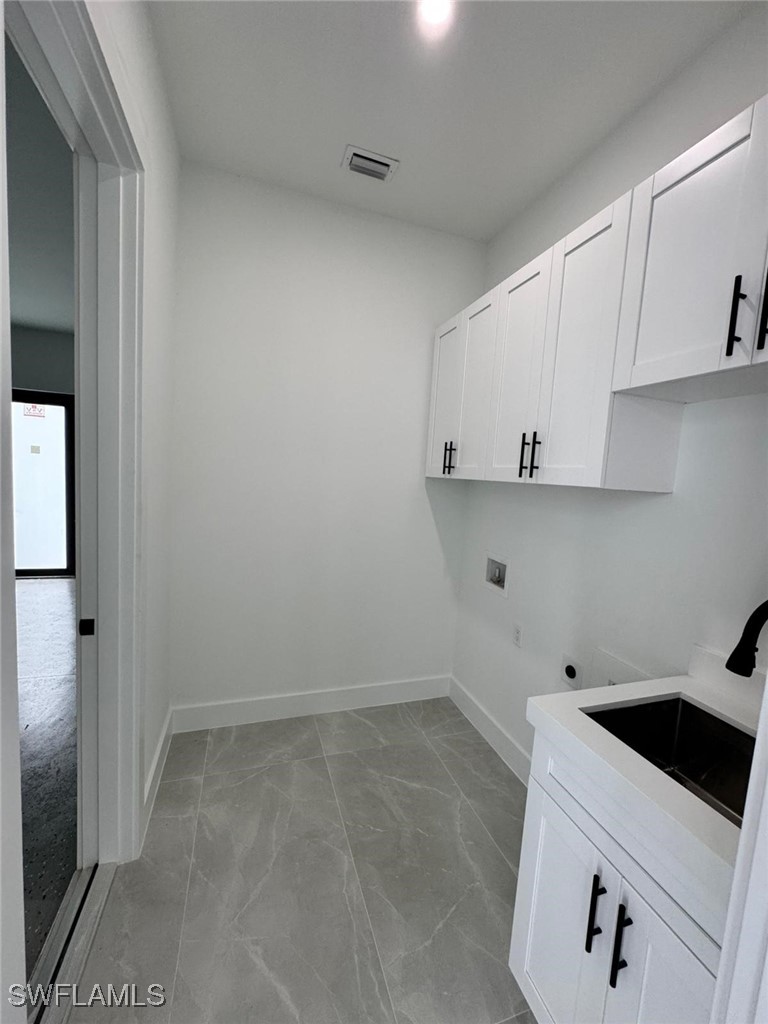 4 Bed SingleFamilyResidence for Sale in Lehigh Acres, photo 29