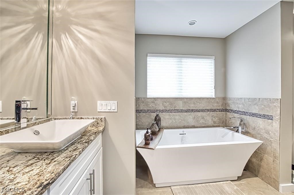 4 Bed Pool Home for Sale in Shell Harbor, photo 29
