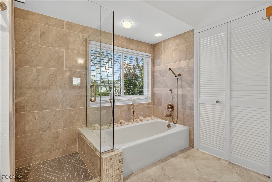 3 Bed Waterfront Home for Sale in Sanibel, FL, $750,000 — photo 29