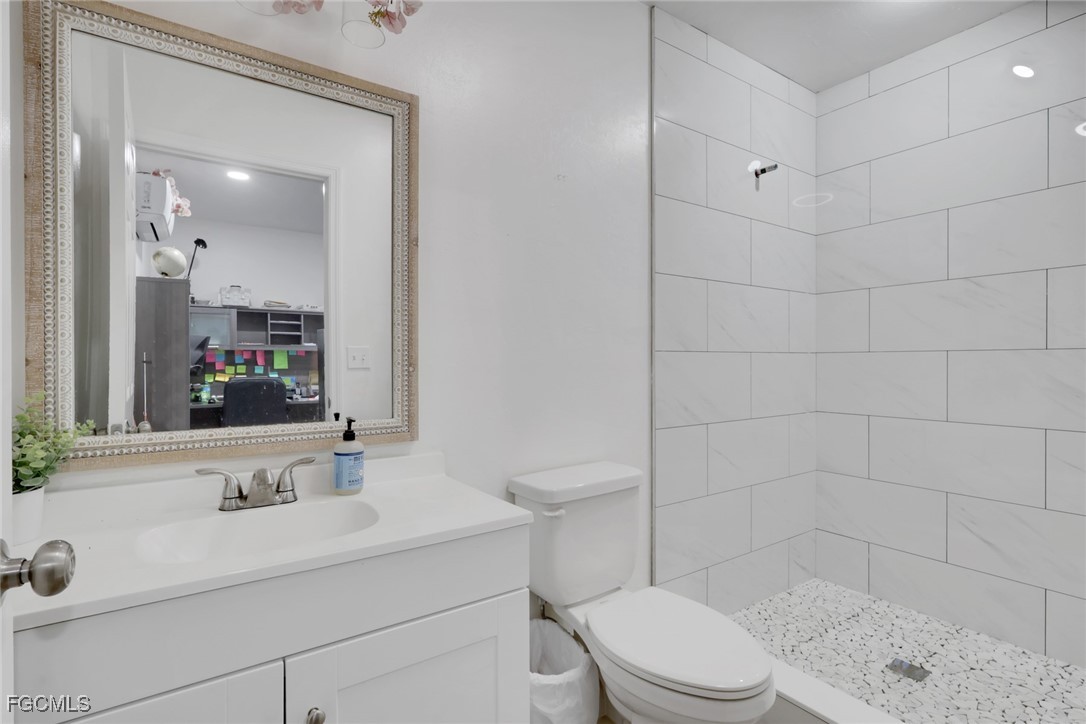 3 Bed SingleFamilyResidence for Sale in Not Applicable, FL — photo 29