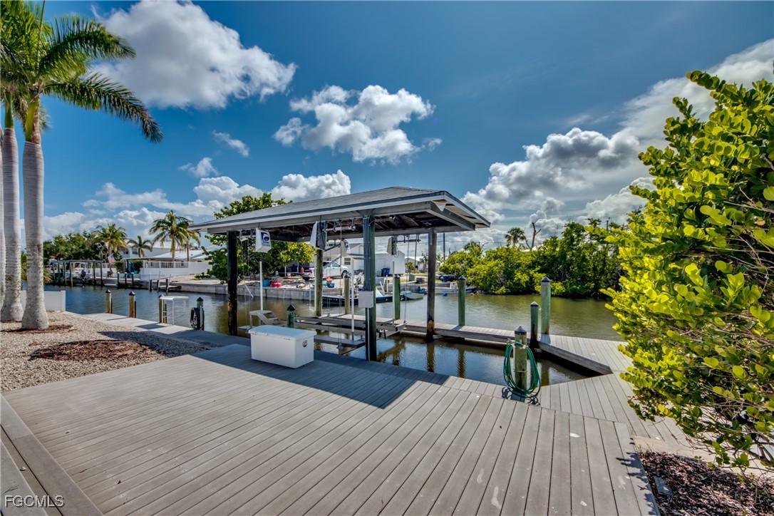 2 Bed Waterfront Home for Sale in Bokeelia, photo 29