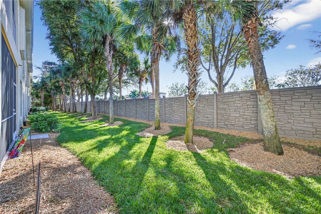 2 Bed Condominium for Sale in Fort Myers, photo 29