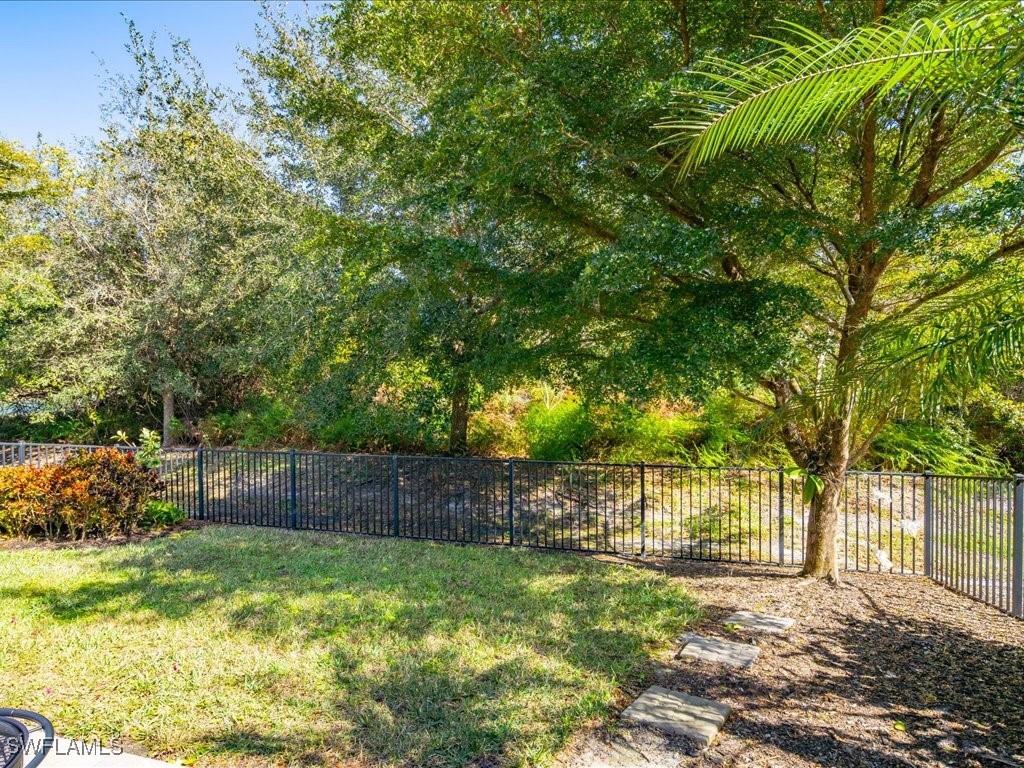 3 Bed SingleFamilyResidence for Sale in Naples, FL, $699,000 — photo 29