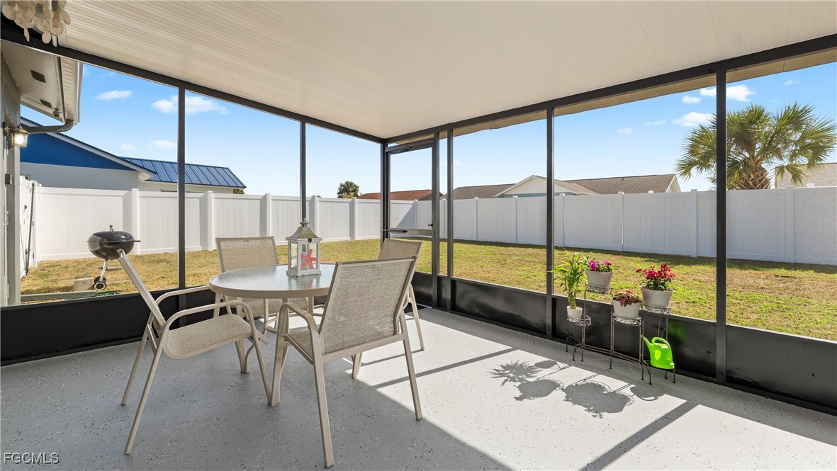2 Bed SingleFamilyResidence for Sale in Gulf Cove, photo 29