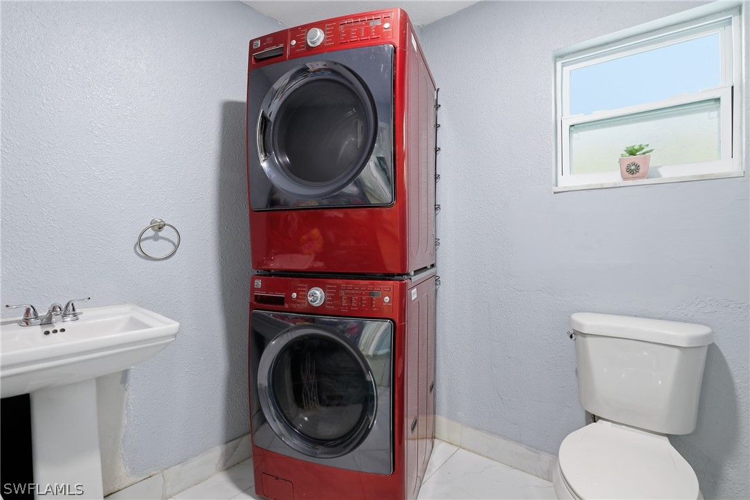 2 Bed SingleFamilyResidence for Sale in Naples, photo 29