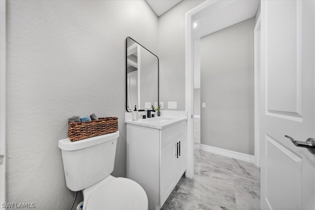 4 Bed SingleFamilyResidence for Sale in Lehigh Acres, photo 29
