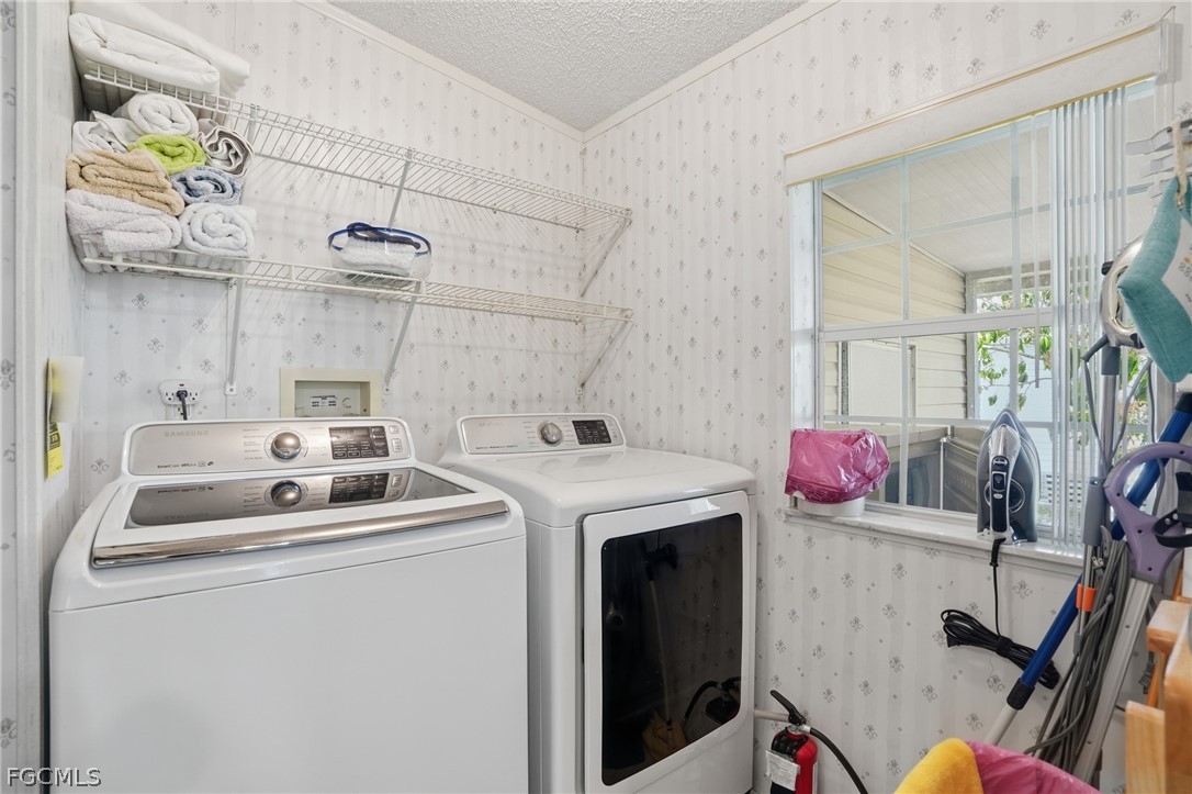 3 Bed ManufacturedHome for Sale in Riverwood, FL, $200,000 — photo 29