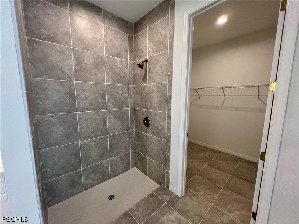 3 Bed Attached for Sale in Mirror Lakes, FL, $250,000 — photo 29