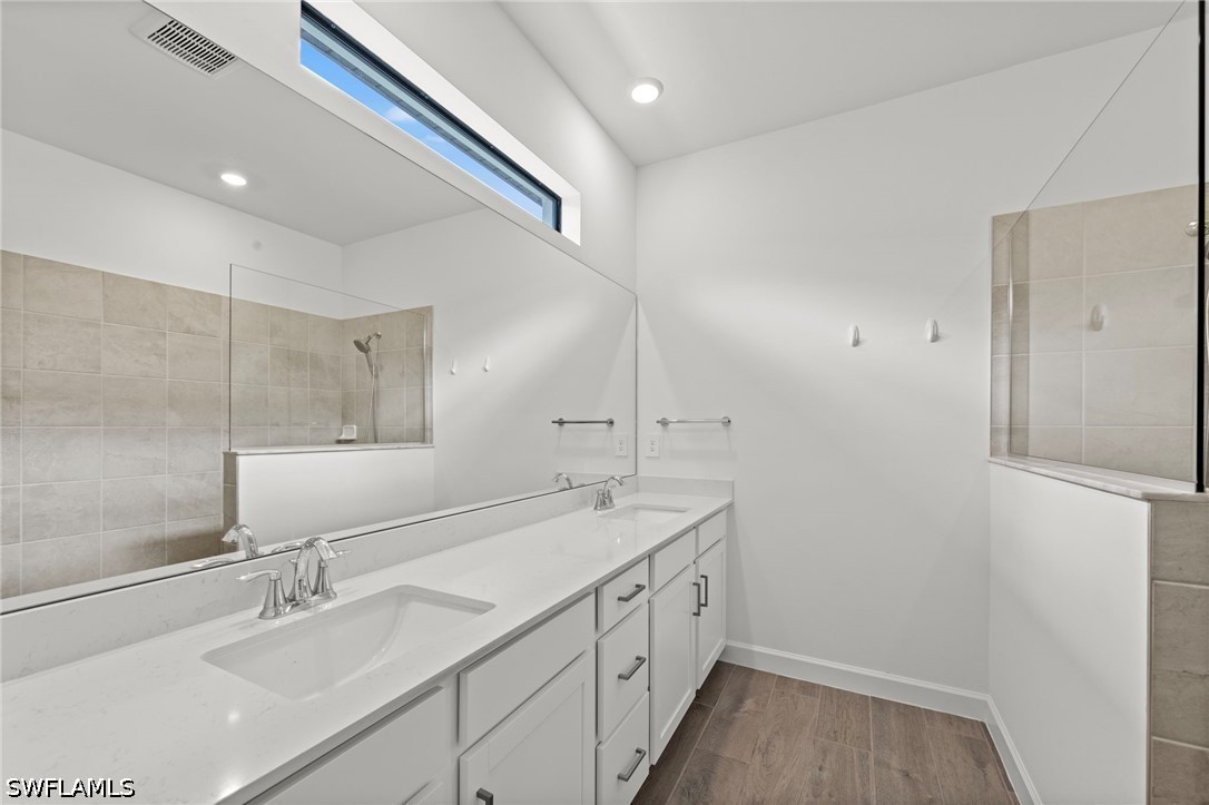 4 Bed SingleFamilyResidence for Sale in Timber Creek, photo 29