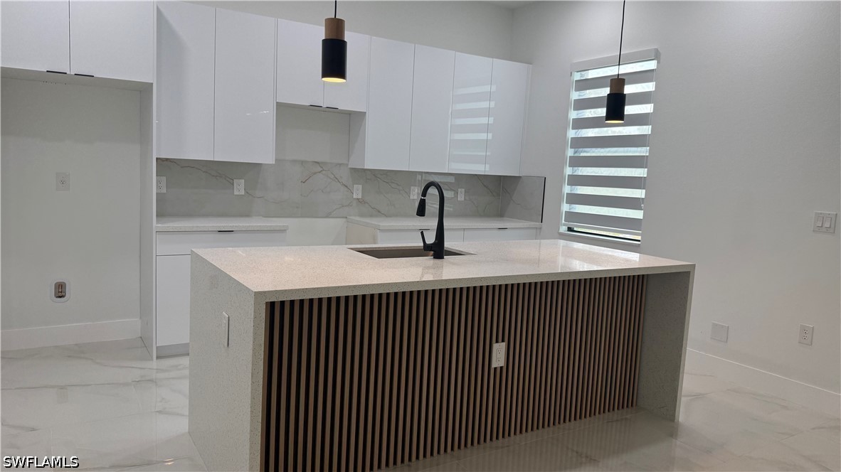 4 Bed SingleFamilyResidence for Sale in Lehigh Acres, photo 29