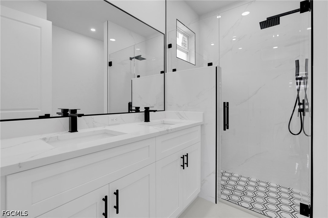 3 Bed SingleFamilyResidence for Sale in Lehigh Acres, photo 29