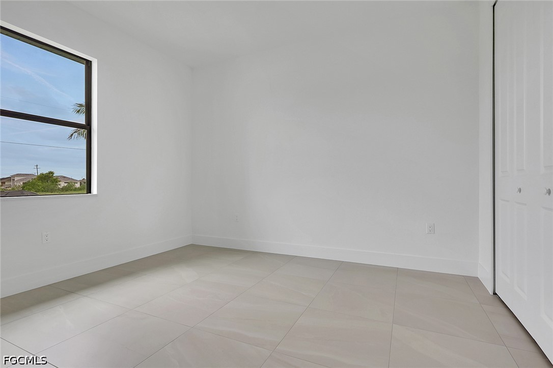 3 Bed SingleFamilyResidence for Sale in Cape Coral, photo 29