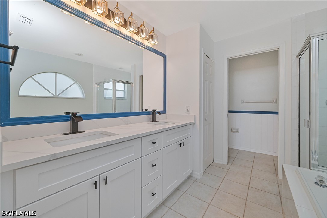 4 Bed Waterfront Home for Sale in Fort Myers, photo 29