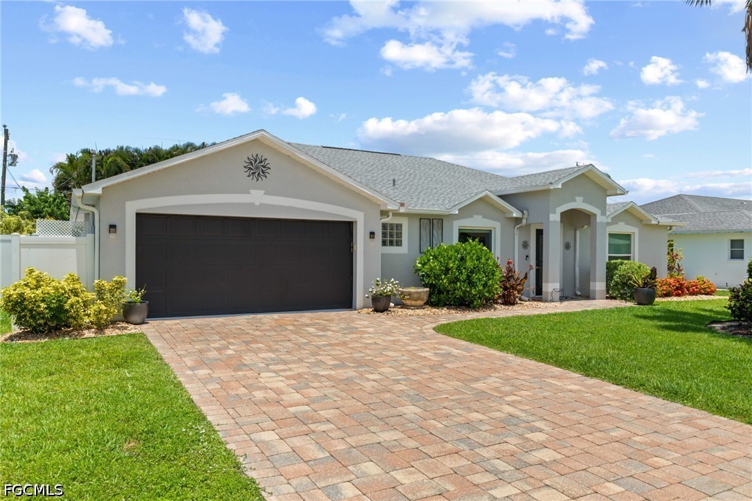 3 Bed Pool Home for Sale in Cape Coral, photo 29