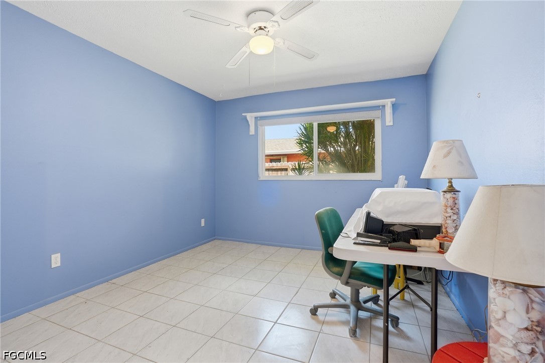 3 Bed Pool Home for Sale in Cape Coral, photo 29