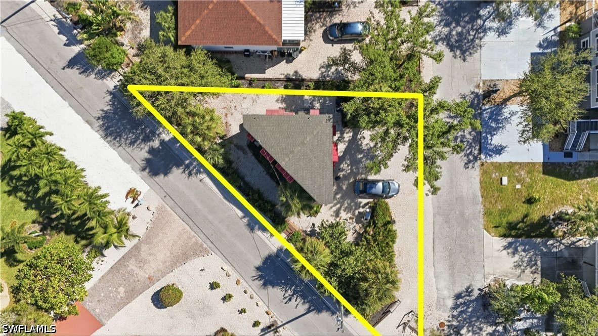2 Bed SingleFamilyResidence for Sale in Gulf Heights, FL — photo 29