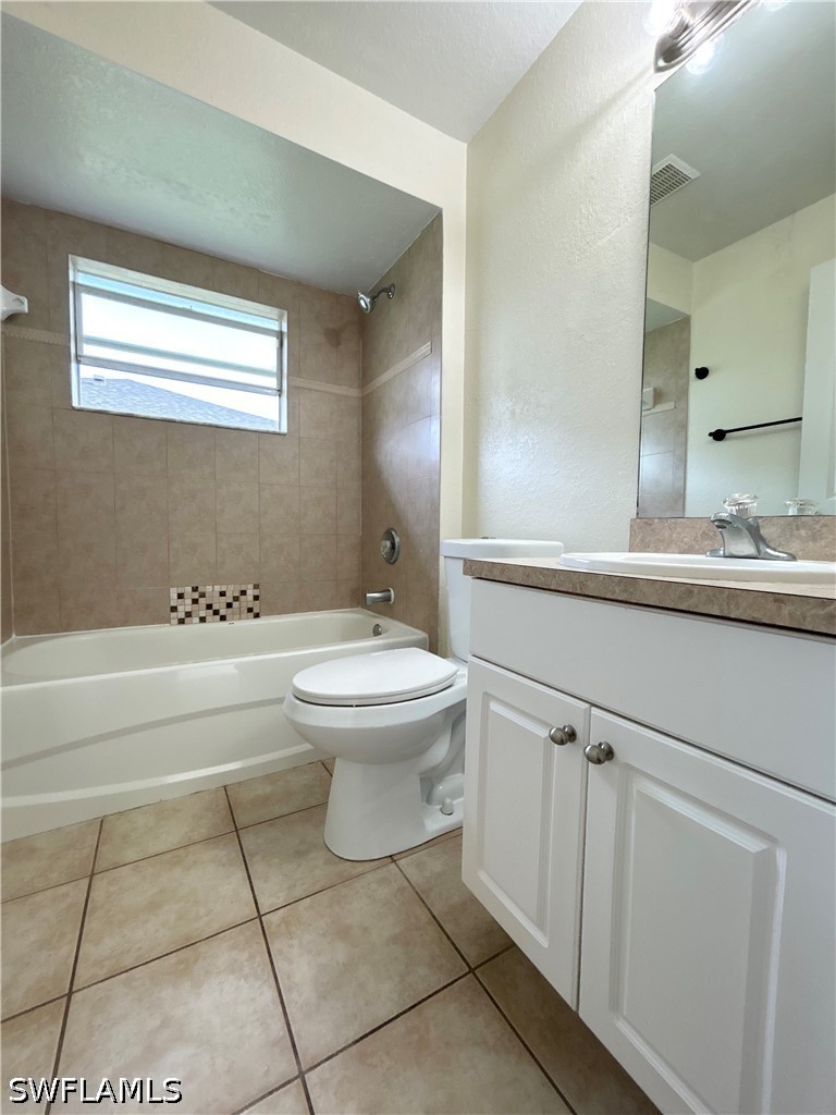 3 Bed SingleFamilyResidence for Sale in Buckingham, FL — photo 29