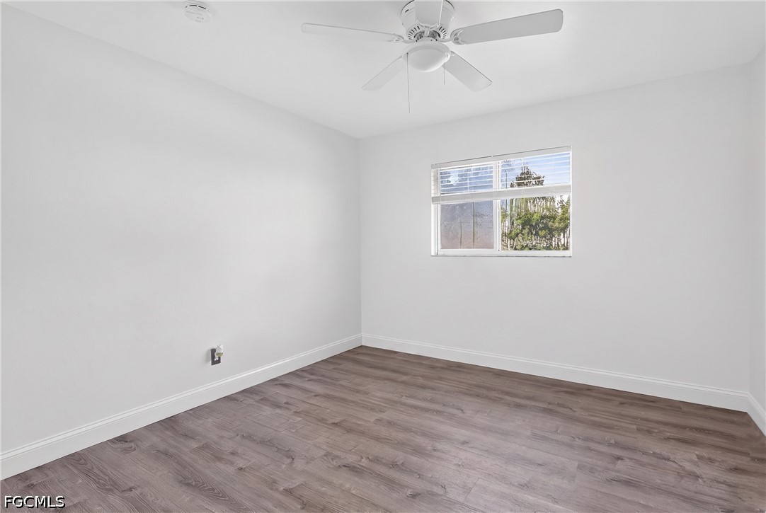 4 Bed SingleFamilyResidence for Sale in Mirror Lakes, FL — photo 29