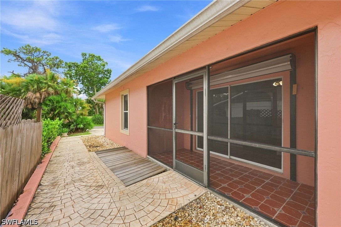4 Bed Duplex for Sale in Heitmans, FL, $2,000 — photo 29