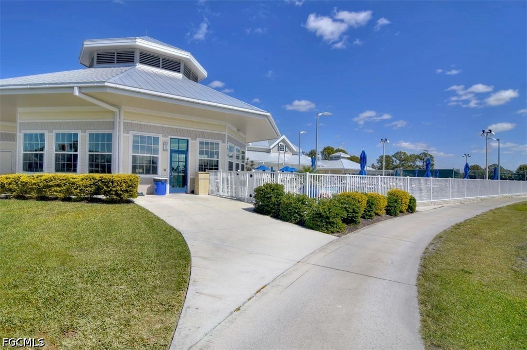 2 Bed ManufacturedHome for Sale in North Fort Myers, FL — photo 29