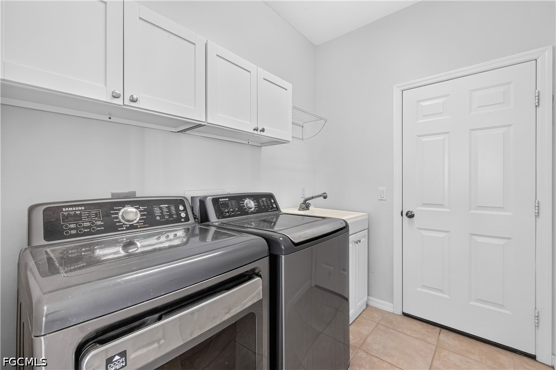 3 Bed Pool Home for Sale in Cape Coral, photo 29