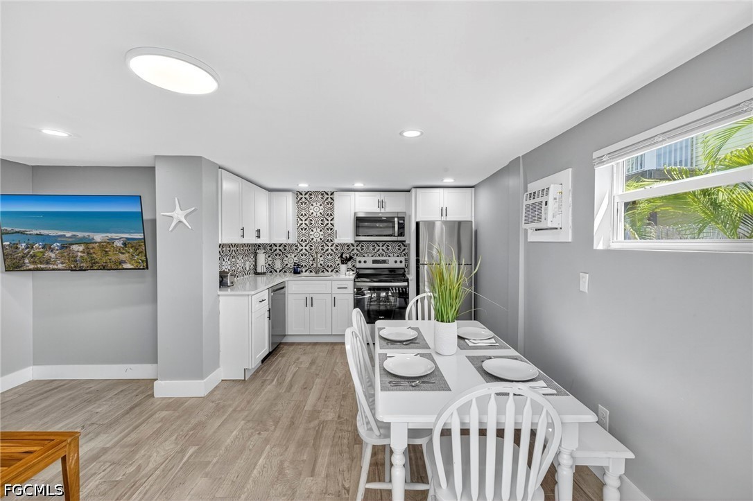 6 Bed Quadruplex for Sale in Seagrape, photo 29