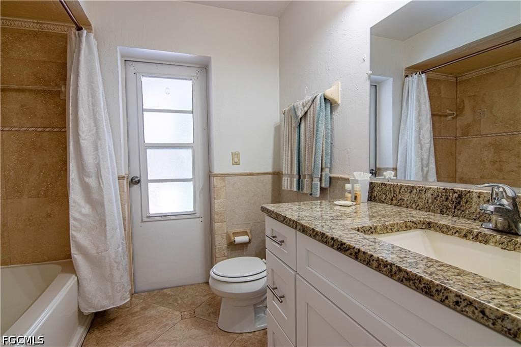 3 Bed Pool Home for Sale in The Forest, FL, $2,800 — photo 29