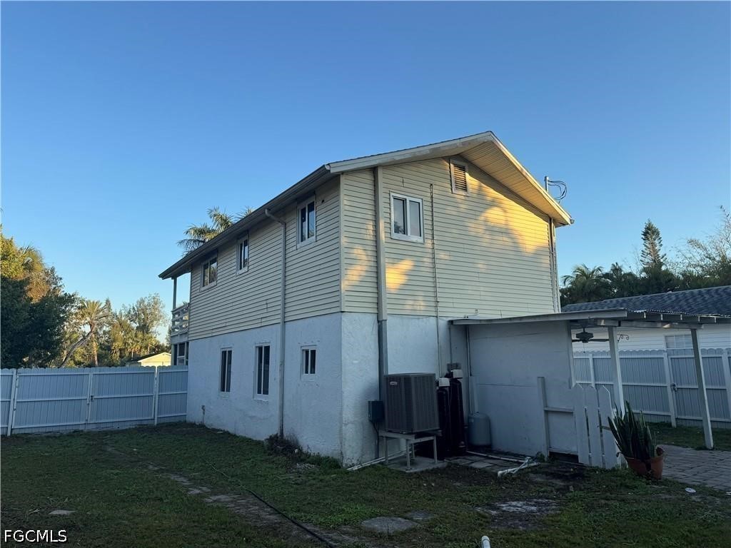3 Bed SingleFamilyResidence for Sale in Fort Myers, FL — photo 29