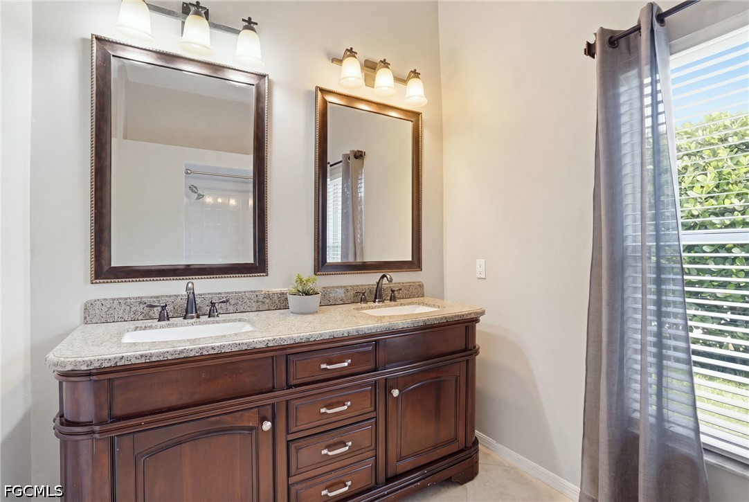 3 Bed Pool Home for Sale in Cape Coral, photo 29
