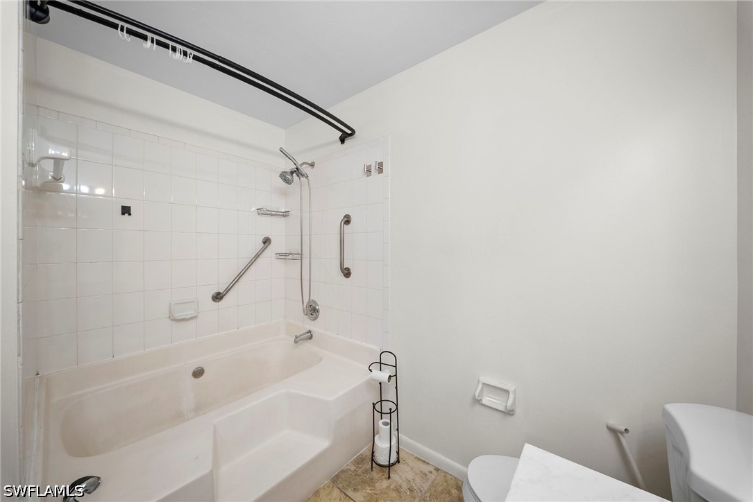 3 Bed SingleFamilyResidence for Sale in Naples, photo 29