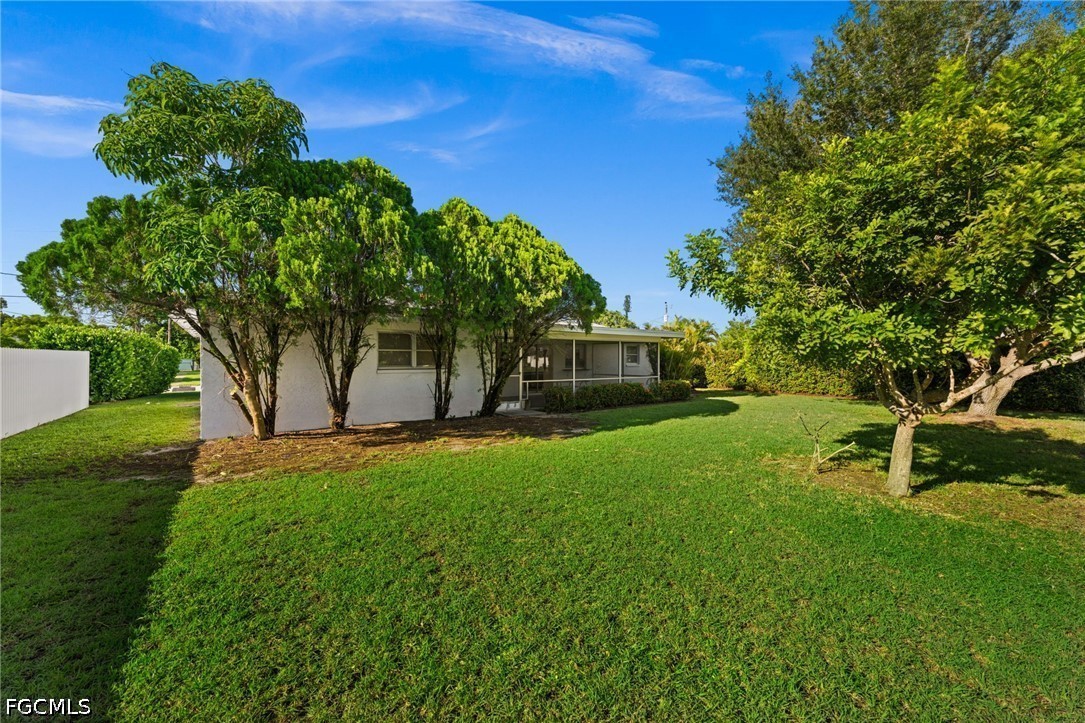 3 Bed SingleFamilyResidence for Sale in Cape Coral, photo 29