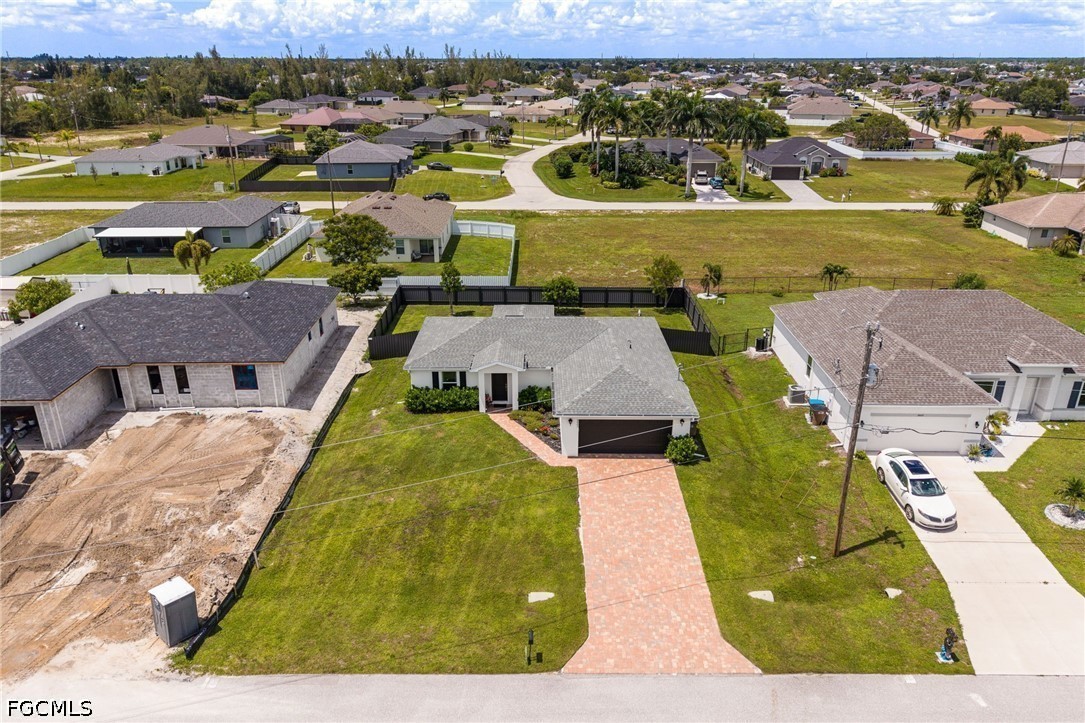 3 Bed SingleFamilyResidence for Sale in Cape Coral, photo 29