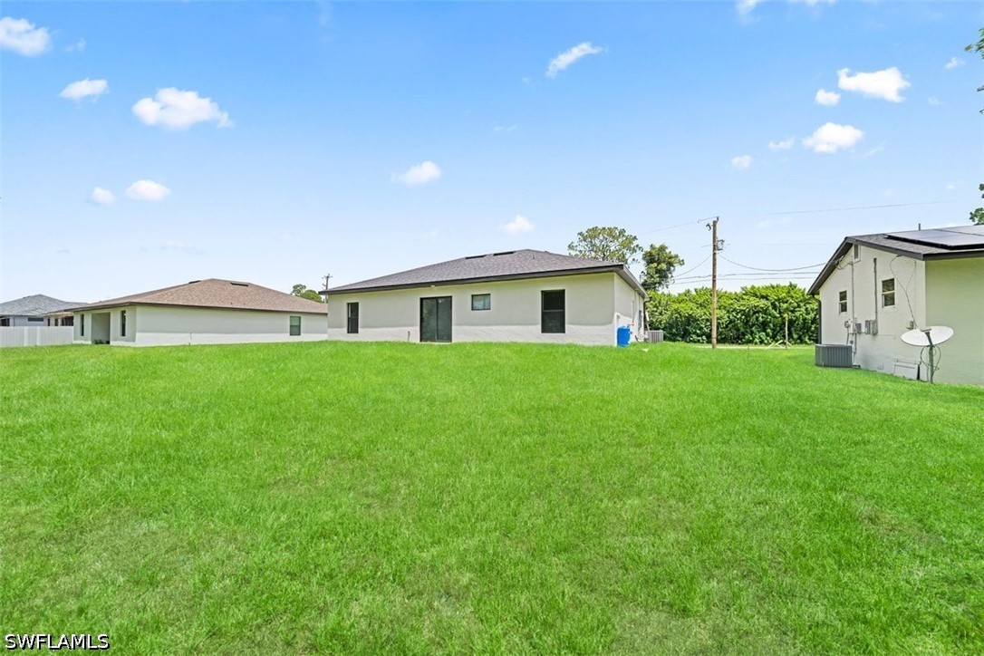 3 Bed SingleFamilyResidence for Sale in Lehigh Acres, photo 29