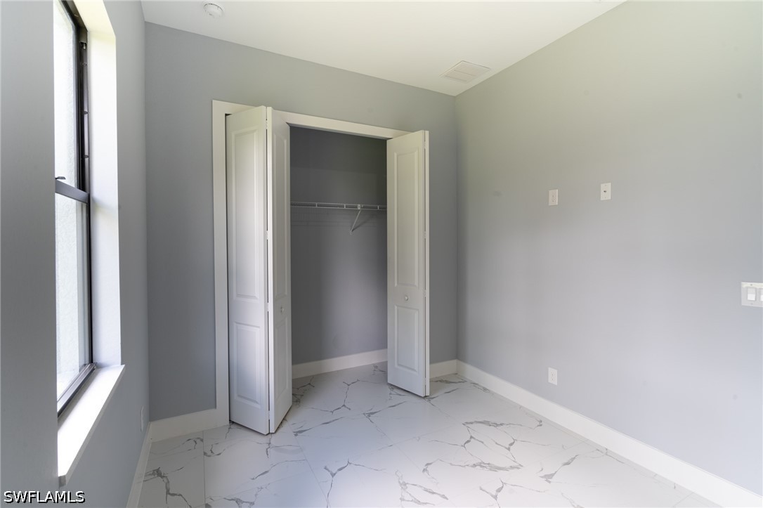 4 Bed SingleFamilyResidence for Sale in Lehigh Acres, photo 29