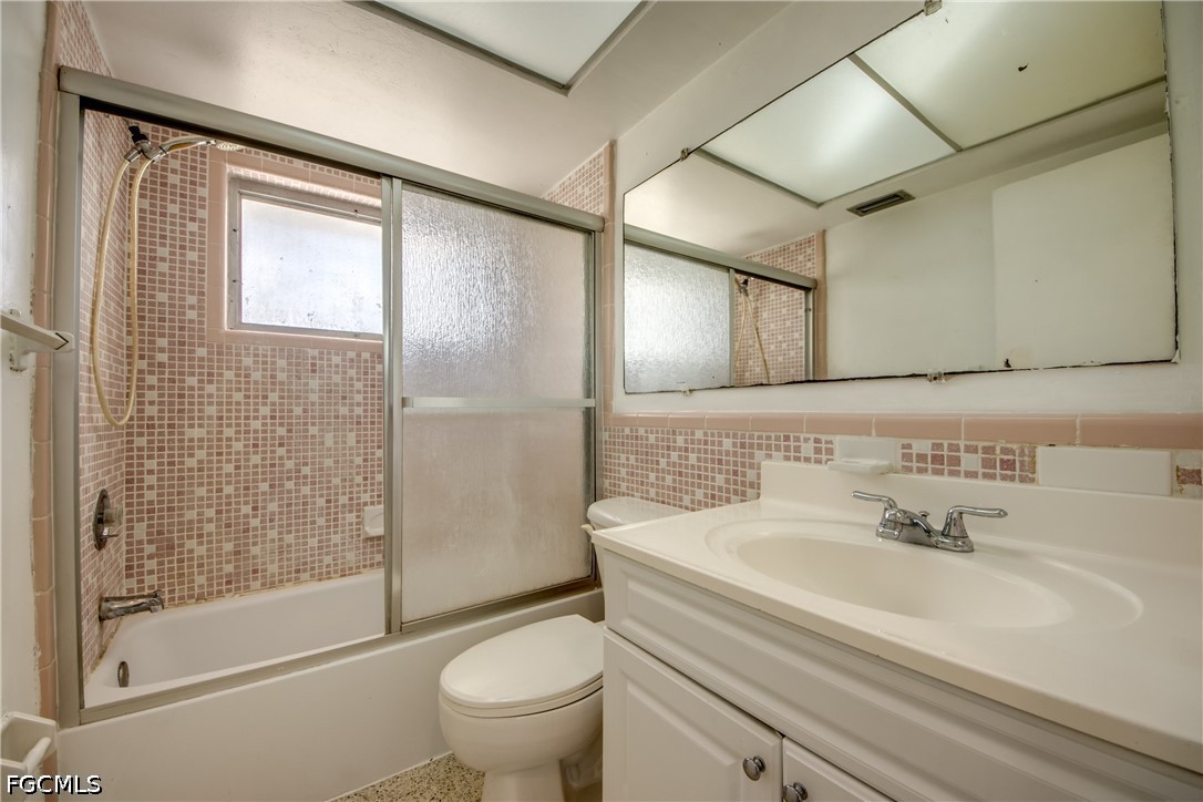 2 Bed SingleFamilyResidence for Sale in Cape Coral, photo 29