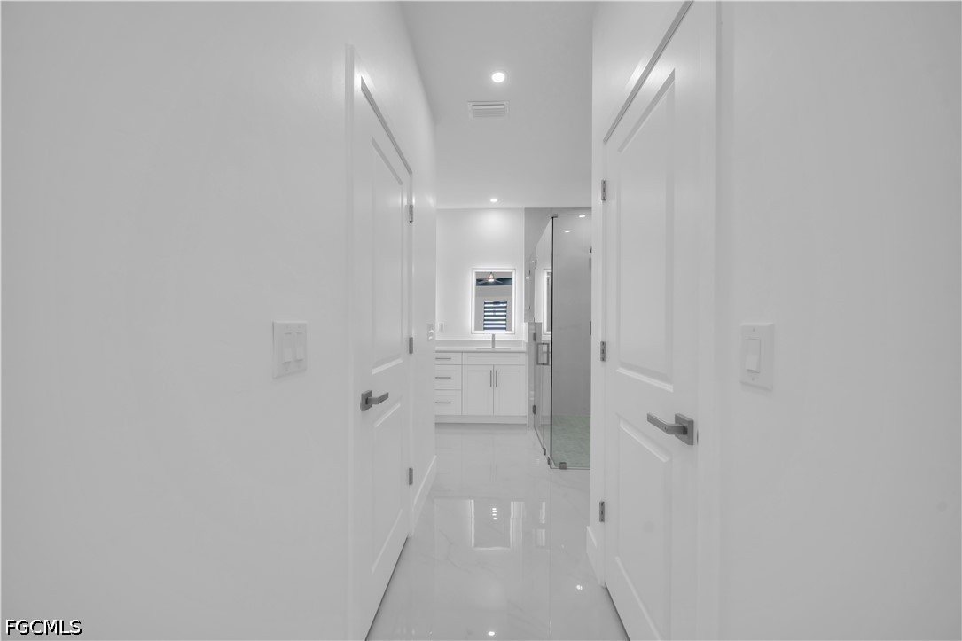 3 Bed SingleFamilyResidence for Sale in Cape Coral, photo 29
