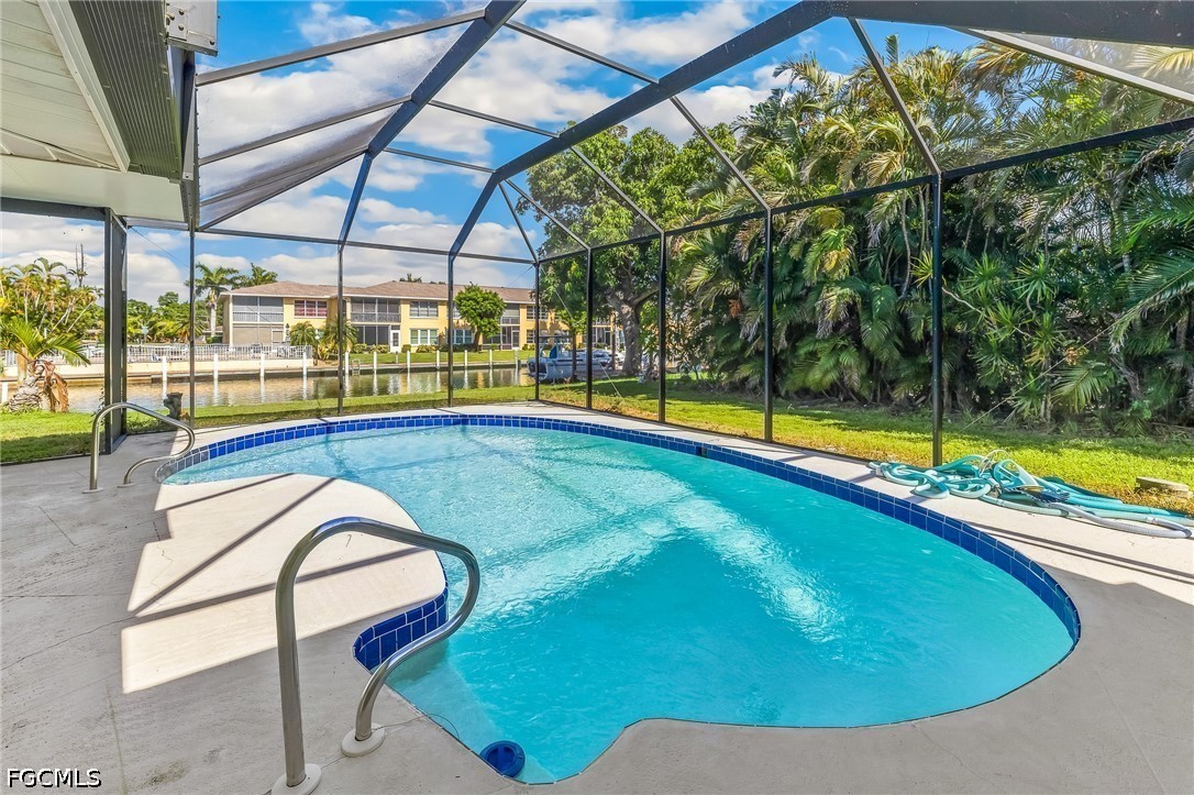 3 Bed Pool Home for Sale in Cape Coral, photo 29