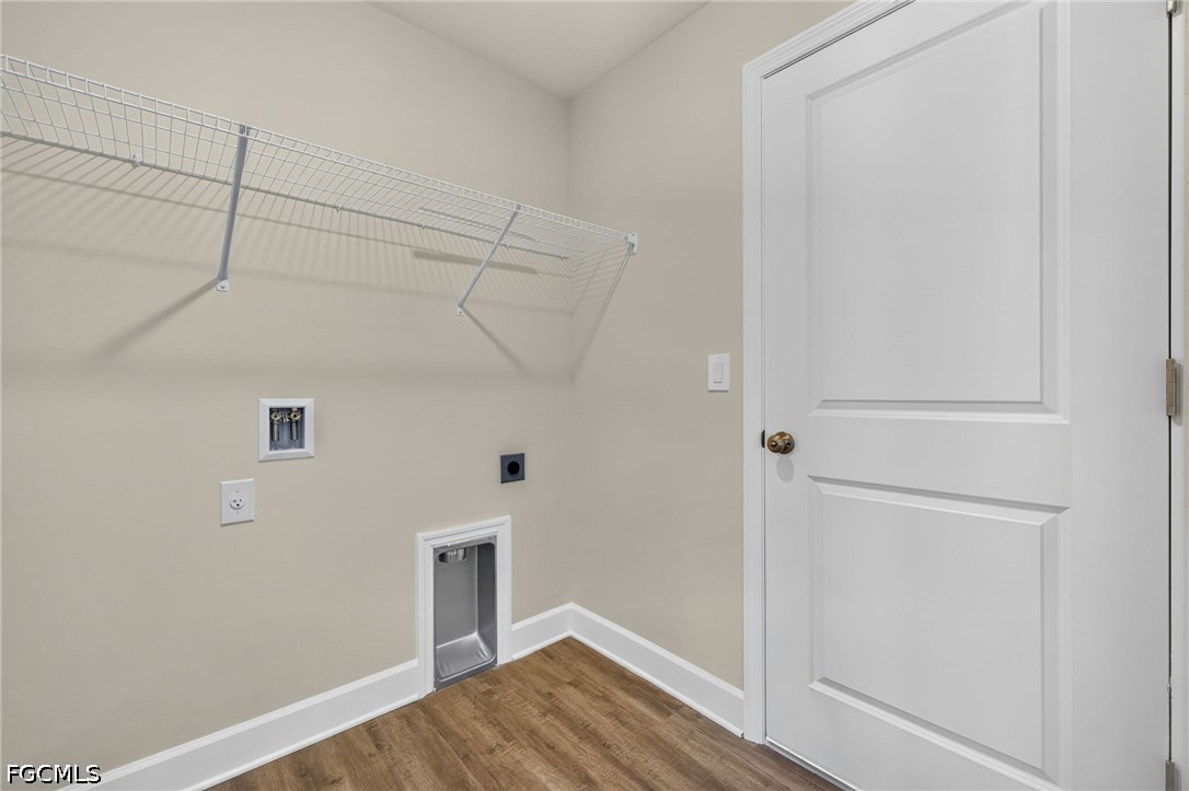 4 Bed SingleFamilyResidence for Sale in Cape Coral, photo 29
