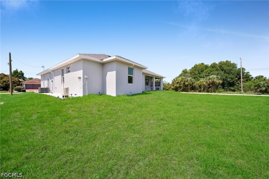 3 Bed SingleFamilyResidence for Sale in Lehigh Acres, photo 29