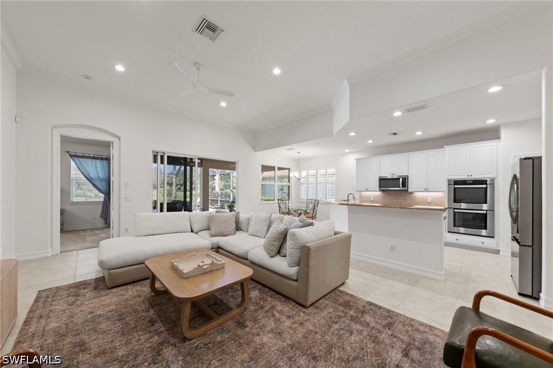 3 Bed Pool Home for Sale in Villa Capri, photo 29