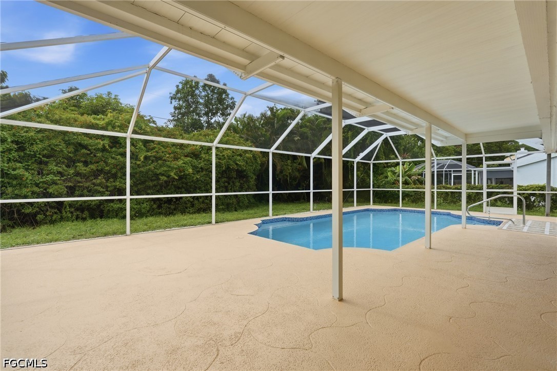 2 Bed Pool Home for Sale in Fort Myers Villas, photo 29