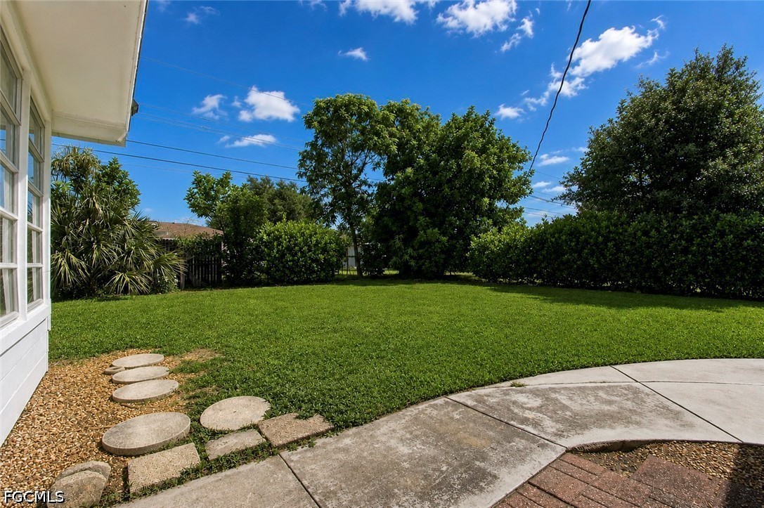 2 Bed SingleFamilyResidence for Sale in Fort Myers, photo 29