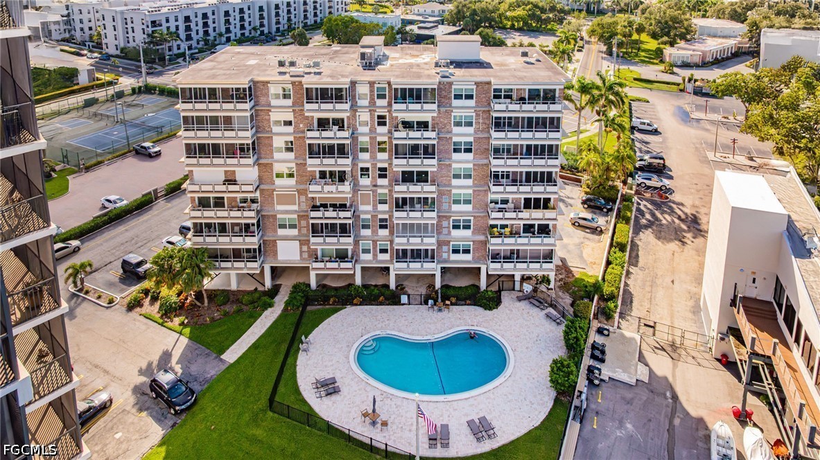 1 Bed Waterfront Home for Sale in Fort Myers, photo 29