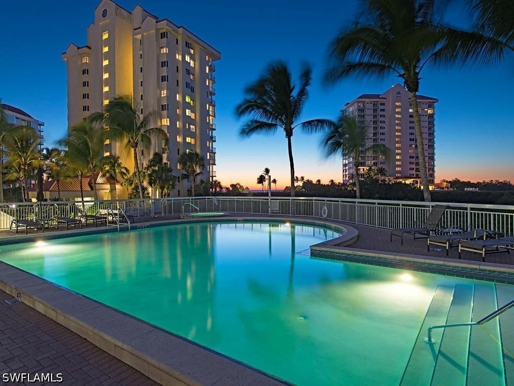 2 Bed Waterfront Home for Sale in Naples, photo 29