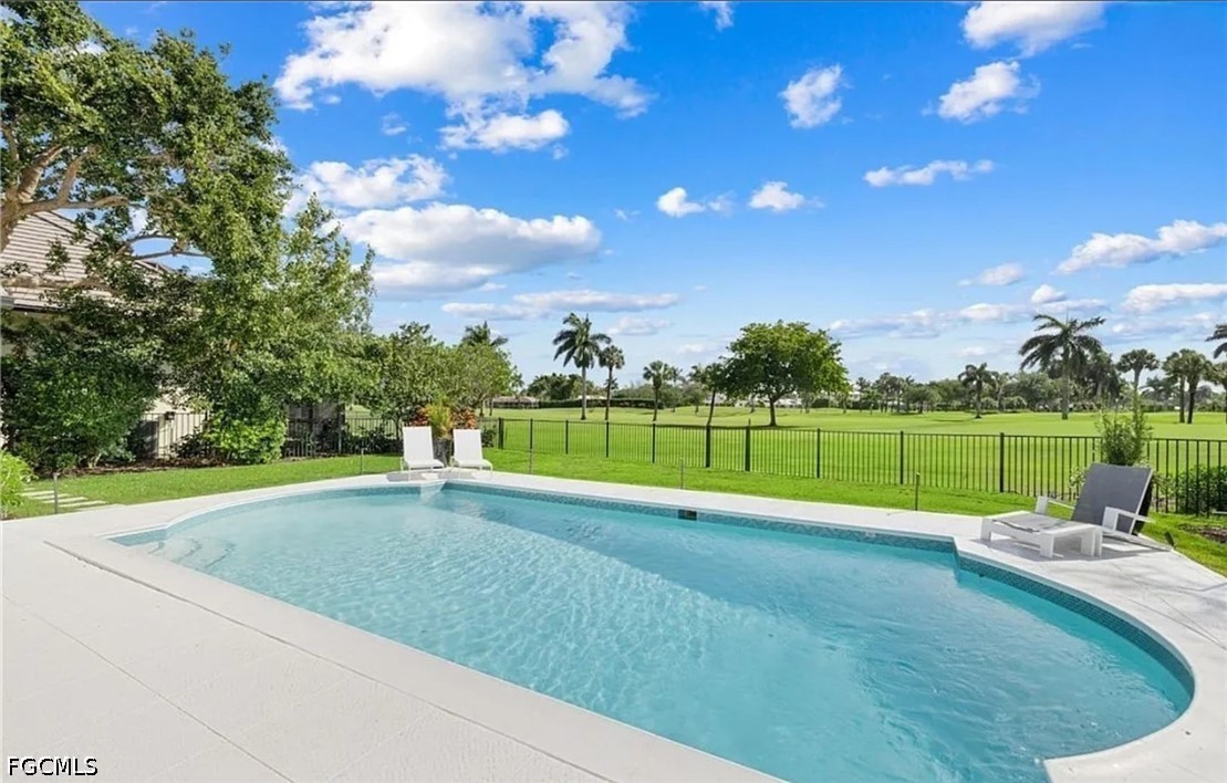 3 Bed SingleFamilyResidence for Sale in Naples, photo 29